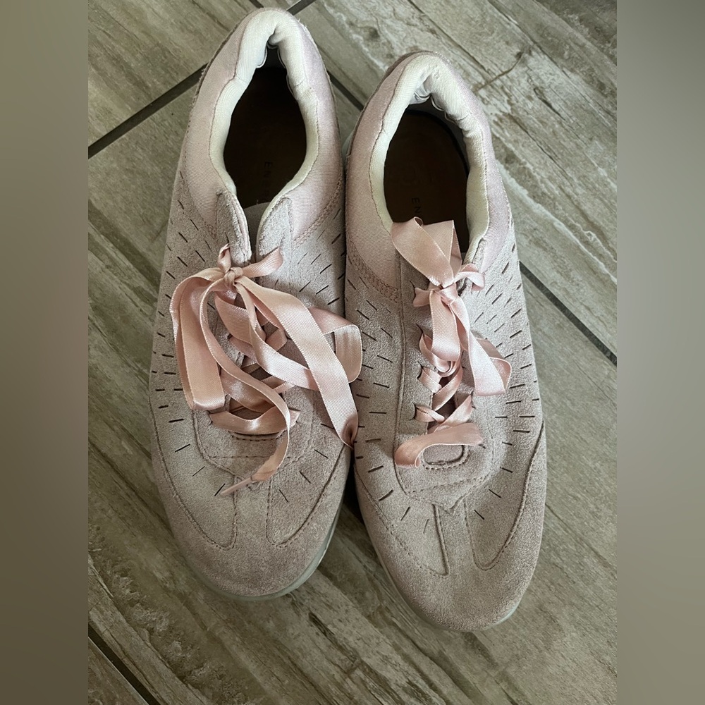 UGG Victoria Suede Sneakers -Quartz Pink -Women’s